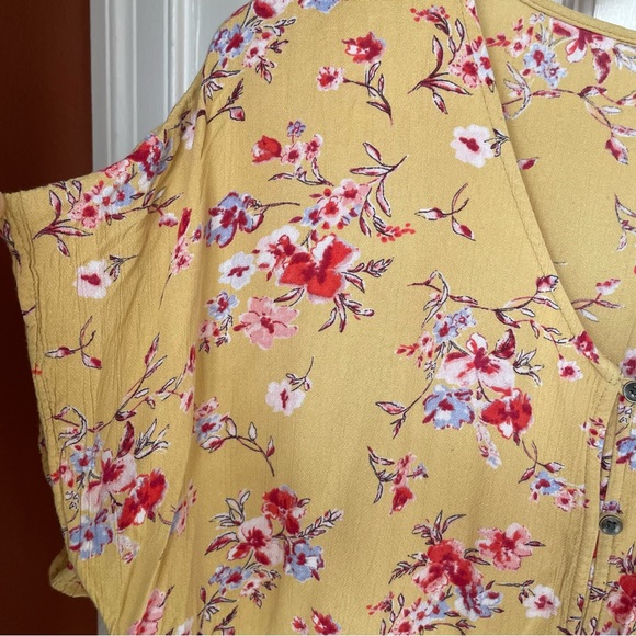Maurices floral boxy top Loose fit Japanese Print yellow womens xl Boxy Blouse - Picture 5 of 9